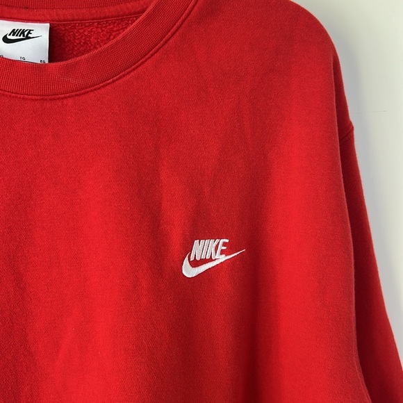 Nike Men's Sportswear Club Fleece Crewneck Sweatshirt University Red/White - Picture 4 of 6